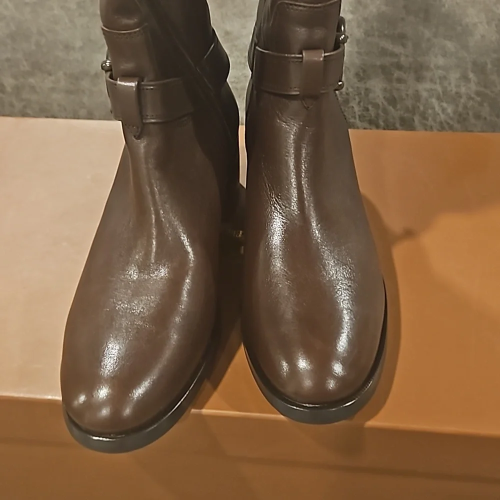 Coach Carolina Calf Boots New in Box - Picture 3 of 8